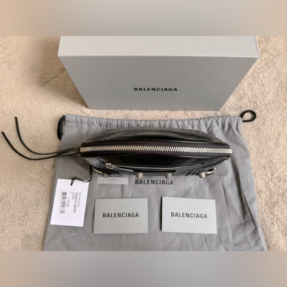 BALENCIAGA Small Le Cagole Leather Clutch - Picture 7 of 13